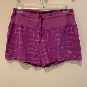 Mountain Hard Ware Women’s lined running shorts M